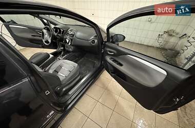 Хэтчбек Fiat Punto 2009 в 
