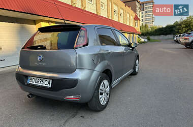 Хэтчбек Fiat Punto 2011 в 