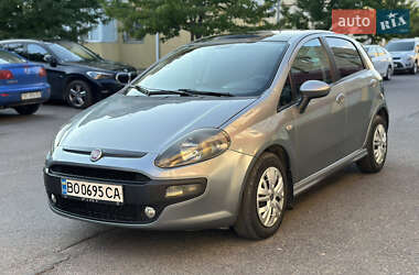 Хэтчбек Fiat Punto 2011 в 
