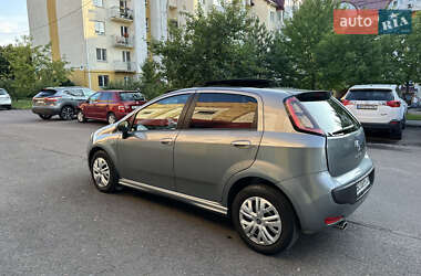 Хэтчбек Fiat Punto 2011 в 
