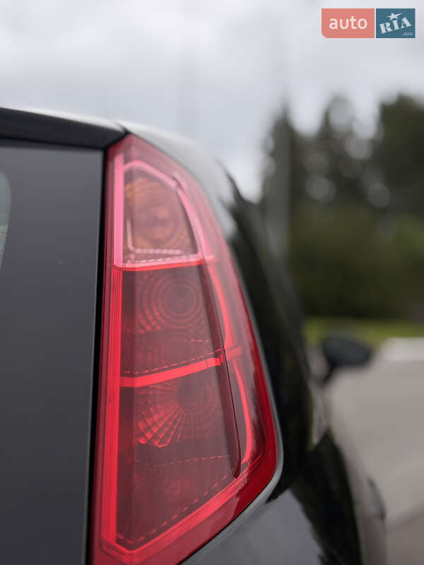 Хэтчбек Fiat Punto 2008 в Стрые