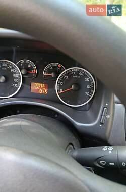 Хэтчбек Fiat Punto 2010 в 