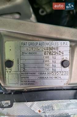 Хэтчбек Fiat Punto 2010 в 