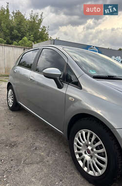 Хэтчбек Fiat Punto 2008 в 