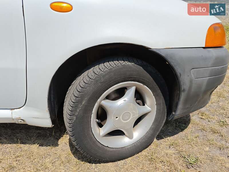 Хэтчбек Fiat Punto 1993 в Днепре