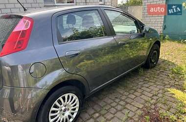 Хэтчбек Fiat Punto 2009 в 