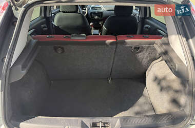 Хетчбек Fiat Punto 2012 в 