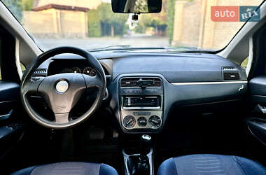 Хэтчбек Fiat Punto 2007 в 