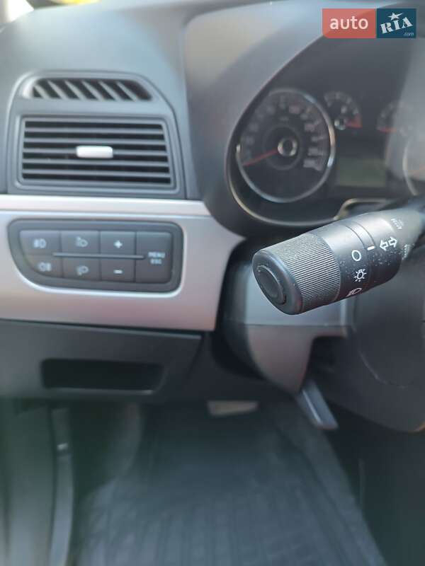 Хэтчбек Fiat Punto 2012 в Ровно