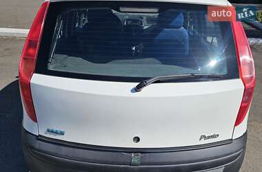 Хэтчбек Fiat Punto 2000 в 