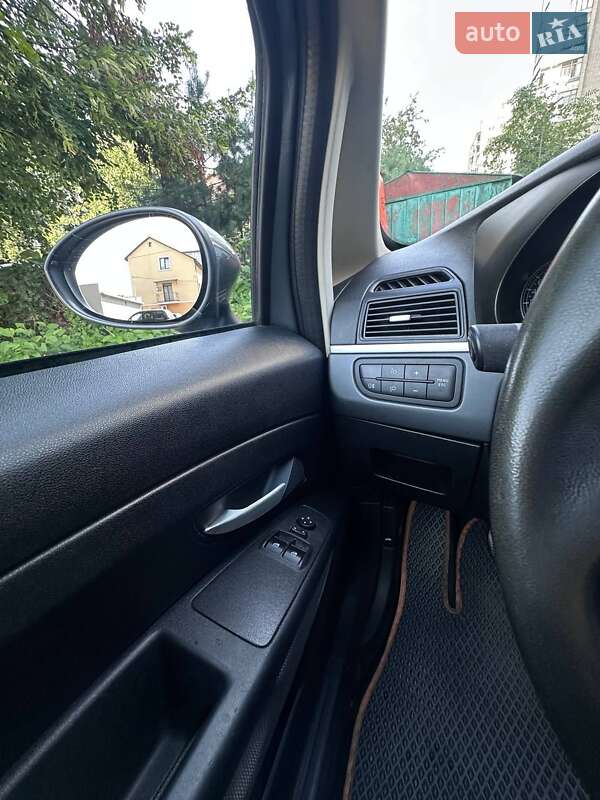Хэтчбек Fiat Punto 2007 в Ровно фото 5 Хэтчбек Fiat Punto 2007 в Ровно