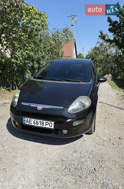 Хэтчбек Fiat Punto 2011 в 