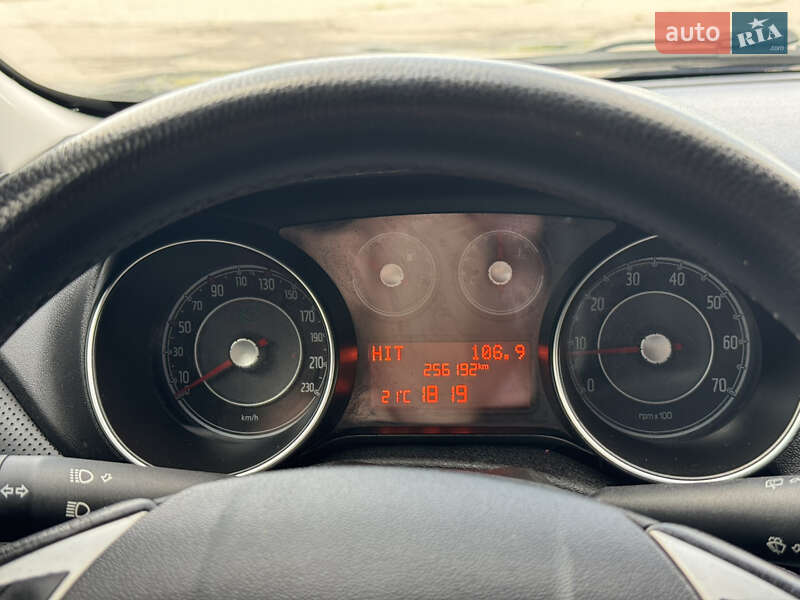 Хэтчбек Fiat Punto 2011 в Житомире фото 23 Хэтчбек Fiat Punto 2011 в Житомире