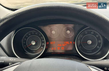 Хетчбек Fiat Punto 2011 в 