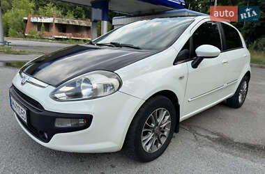 Хетчбек Fiat Punto 2011 в 
