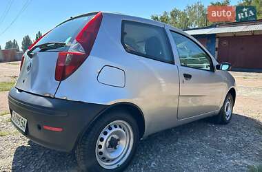 Хэтчбек Fiat Punto 2004 в 