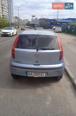 Хэтчбек Fiat Punto 2011 в 