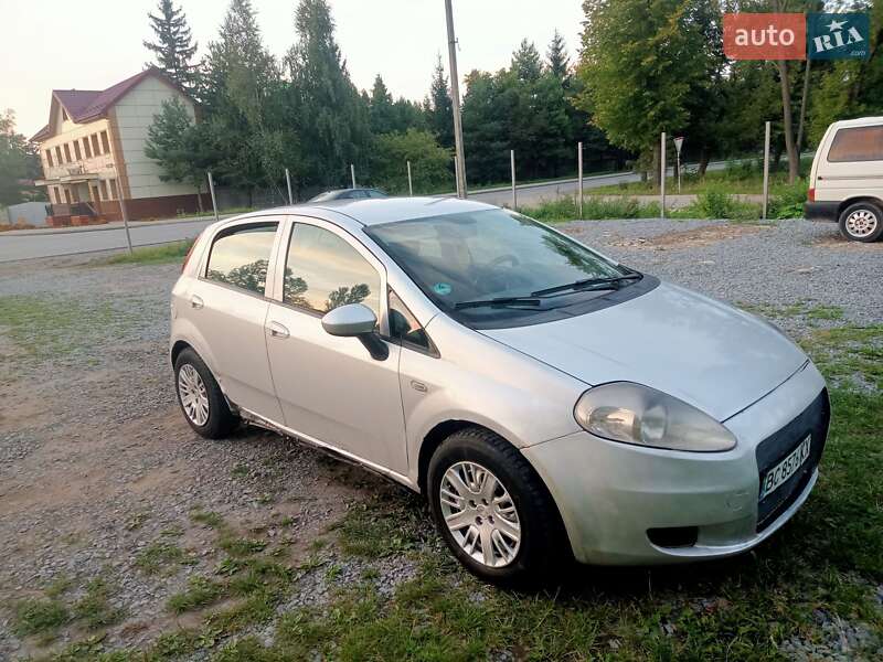 Хэтчбек Fiat Punto 2010 в Самборе