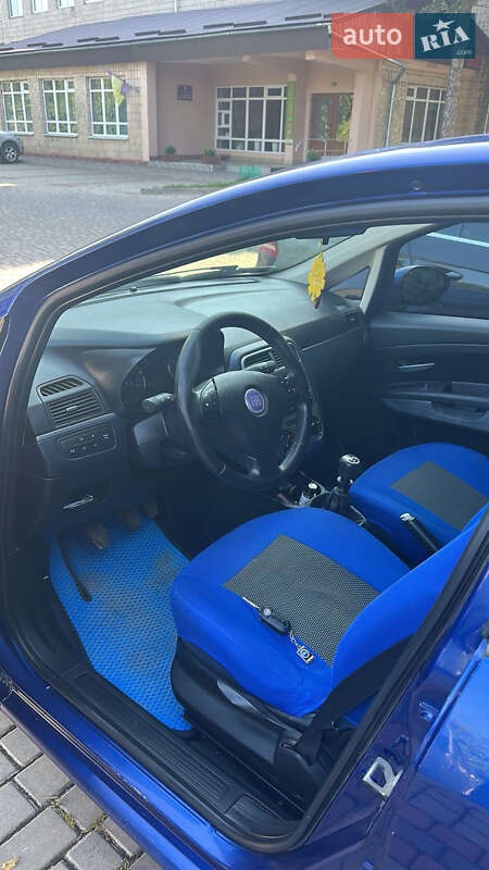 Хэтчбек Fiat Punto 2009 в Коломые фото 4 Хэтчбек Fiat Punto 2009 в Коломые
