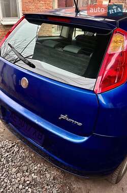 Хэтчбек Fiat Punto 2007 в 