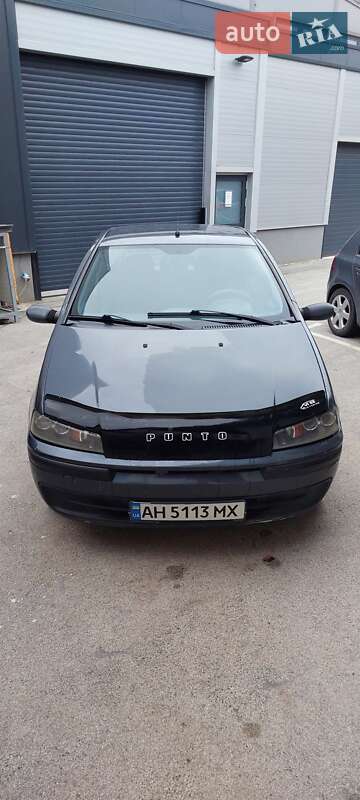 Хэтчбек Fiat Punto 2001 в 