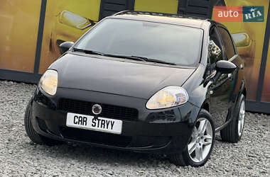 Хэтчбек Fiat Punto 2009 в 