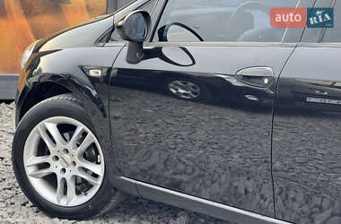 Хэтчбек Fiat Punto 2009 в 