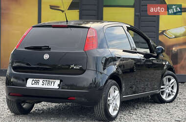 Хэтчбек Fiat Punto 2009 в 