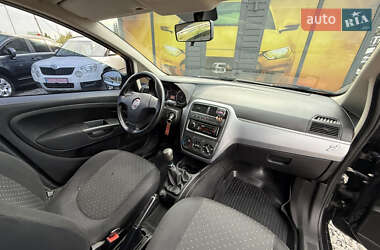 Хэтчбек Fiat Punto 2009 в 
