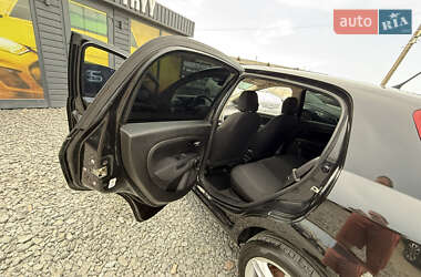 Хэтчбек Fiat Punto 2009 в 