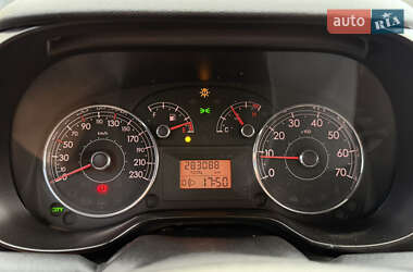Хэтчбек Fiat Punto 2009 в 