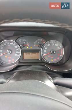 Хэтчбек Fiat Punto 2009 в 