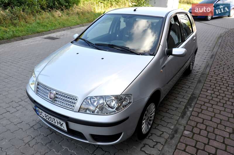 Хетчбек Fiat Punto 2009 в Львові