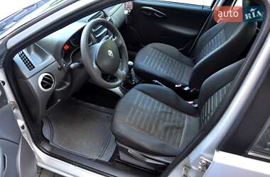 Хэтчбек Fiat Punto 2009 в 