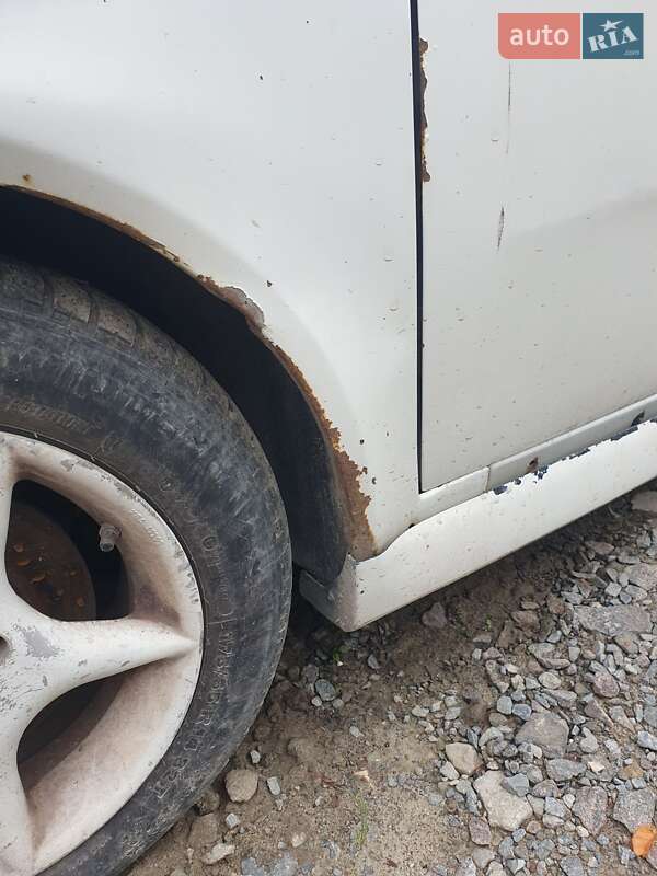 Хэтчбек Fiat Punto 2002 в Львове