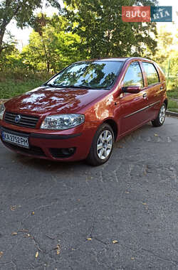Хэтчбек Fiat Punto 2004 в Киеве