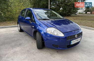 Хэтчбек Fiat Punto 2008 в 