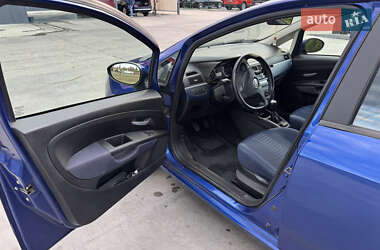 Хэтчбек Fiat Punto 2008 в 