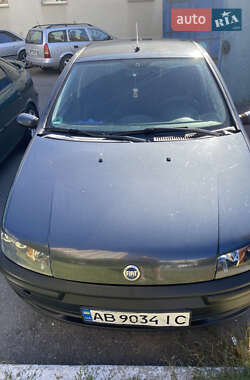 Хэтчбек Fiat Punto 2002 в 