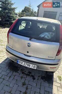 Хэтчбек Fiat Punto 2006 в 