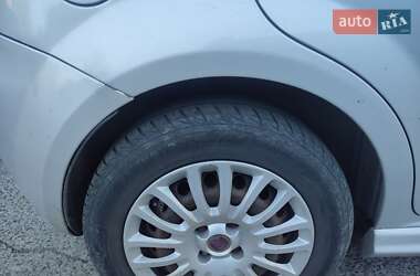 Хэтчбек Fiat Punto 2010 в 