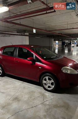 Хетчбек Fiat Punto 2009 в 