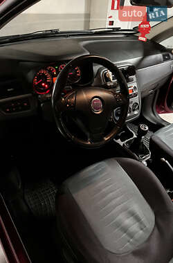 Хетчбек Fiat Punto 2009 в 
