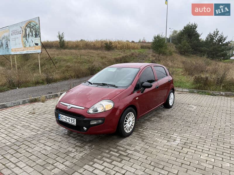 Хетчбек Fiat Punto 2010 в Тернополі