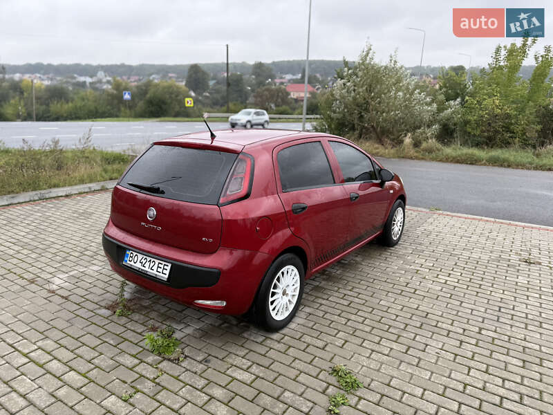 Хетчбек Fiat Punto 2010 в Тернополі