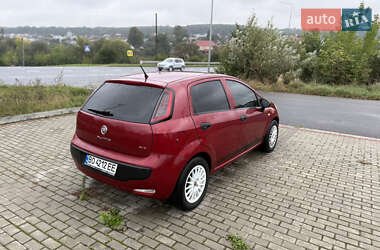 Хетчбек Fiat Punto 2010 в 