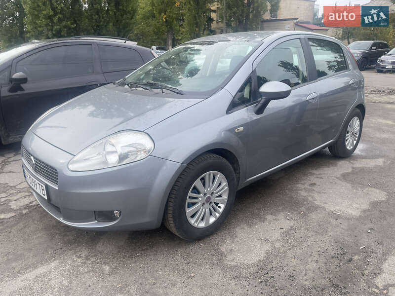 Хэтчбек Fiat Punto 2008 в 