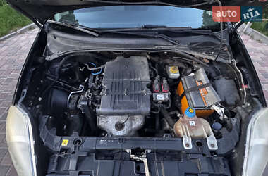 Хетчбек Fiat Punto 2009 в 