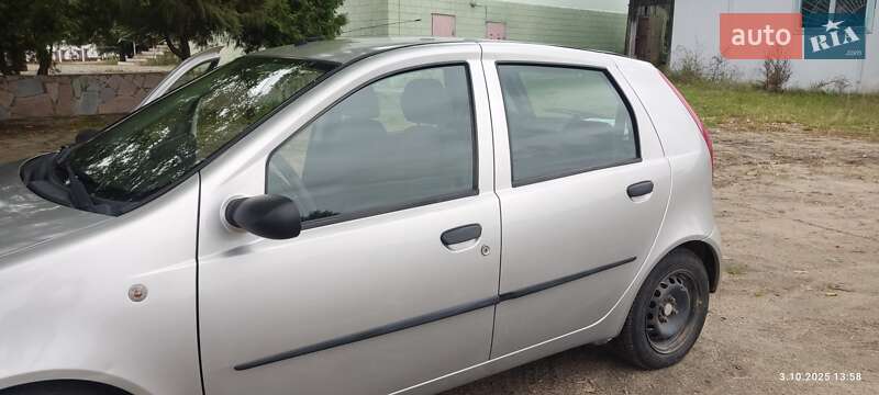 Хетчбек Fiat Punto 2006 в Рівному