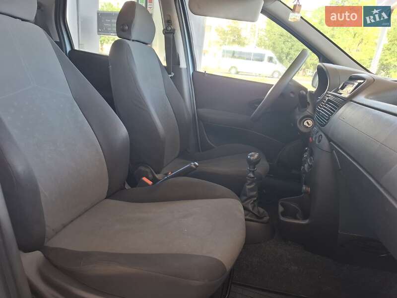 Хэтчбек Fiat Punto 2007 в Николаеве